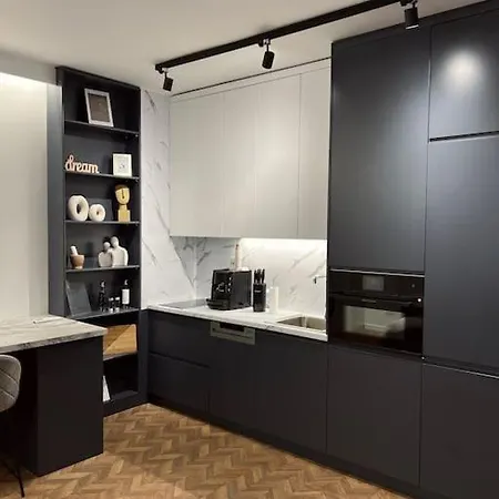 Lovely And Modern In Promenade Apartment *